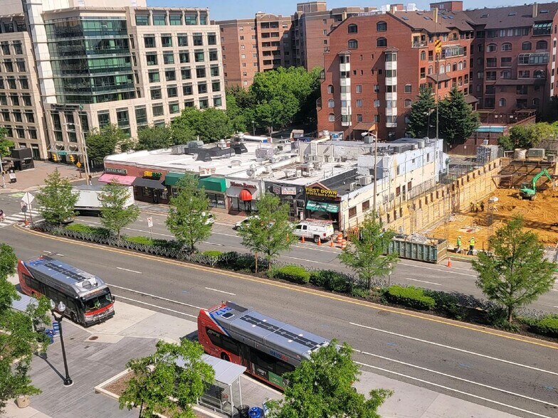 Primary Photo Of 4233 Fairfax Dr, Arlington Storefront Retail Office For Lease