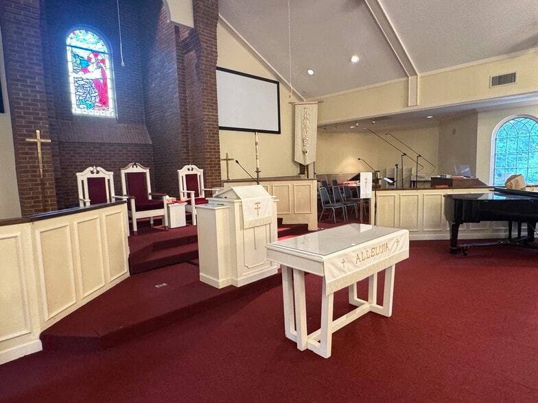 More Photos Of 847 New Hope Rd, Fayetteville Religious Facility For Sale