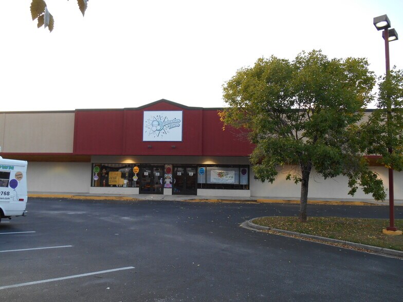 More Photos Of 975 Bacons Bridge Rd, Summerville Freestanding For Lease