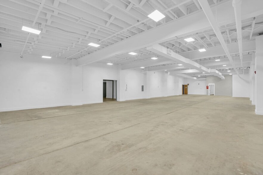 More Photos Of 1109 E Ozark Ave, Gastonia Warehouse For Lease