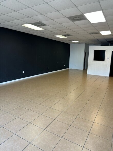 More Photos Of 305 E Stan Schlueter Loop, Killeen Storefront Retail Office For Lease