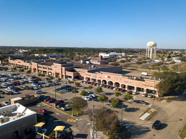 Primary Photo Of 8321-8325 W Broadway St, Pearland Unknown For Lease