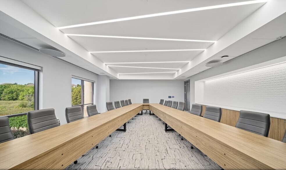 More Photos Of 2627 KFB Plz, Manhattan Office For Lease