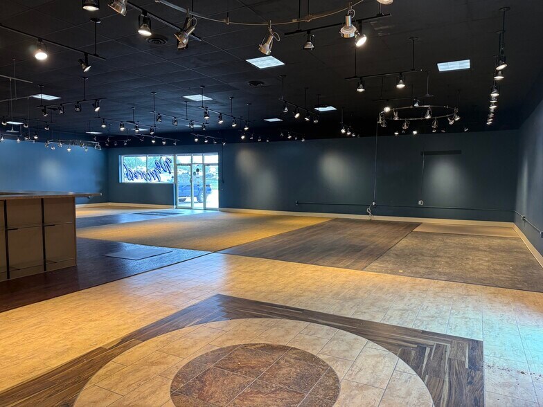 More Photos Of 945 NC Highway 66 S, Kernersville Storefront For Lease