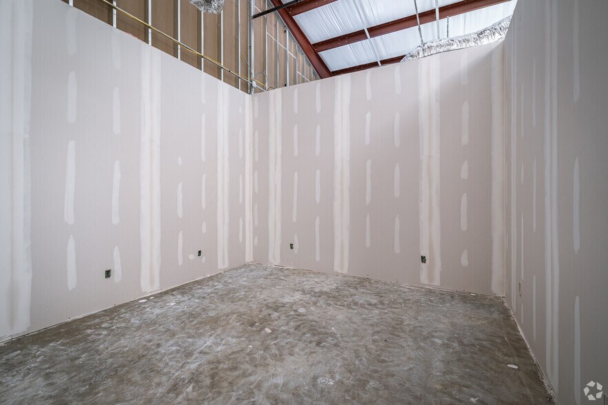 More Photos Of 5111 Spring Stuebner Rd, Spring Unknown For Sale