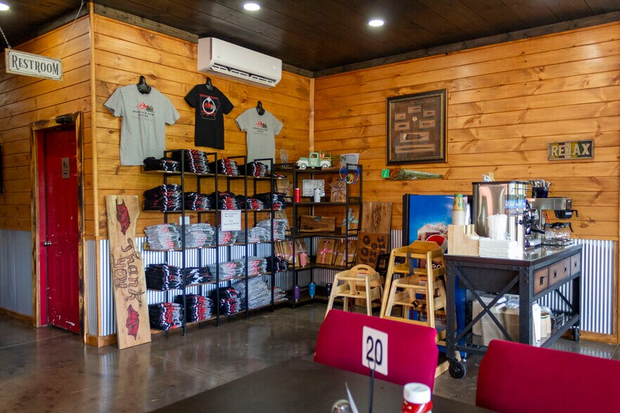 More Photos Of 9559 Co 5440 Rd rd, Ozone Restaurant For Sale