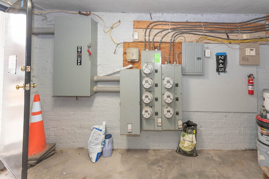 More Photos Of 2445 Lakeview Ave, Baltimore Apartments For Sale