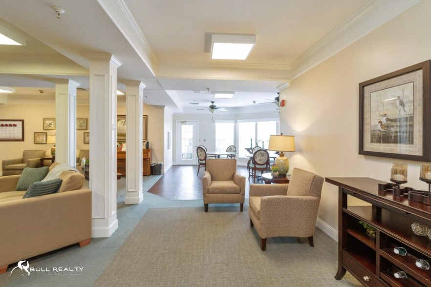 More Photos Of 871 Twinforks Ave, Auburn Assisted Living For Sale