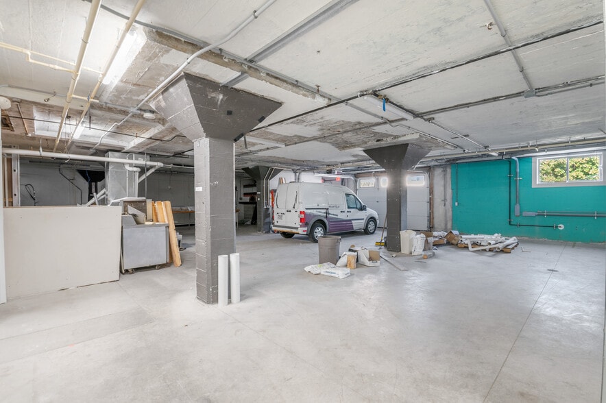 More Photos Of 815 Chicago St, Green Bay Industrial For Sale