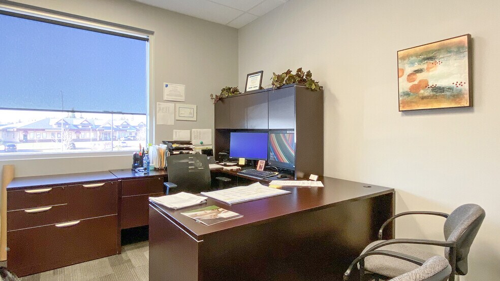 More Photos Of 111 Broadway Blvd, Strathcona County Office For Lease
