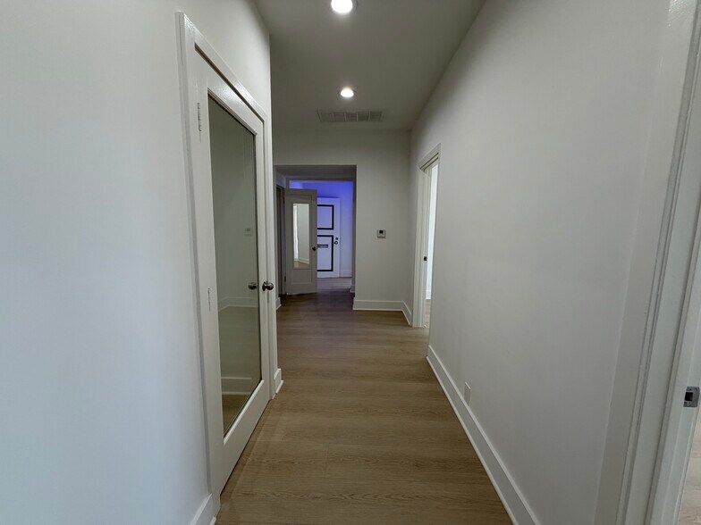 More Photos Of 8947-8969 W Sunset Blvd, West Hollywood Office Residential For Lease