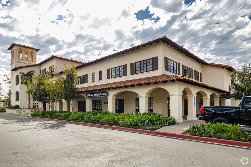 More Photos Of 711 E Daily Dr, Camarillo Loft Creative Space For Lease