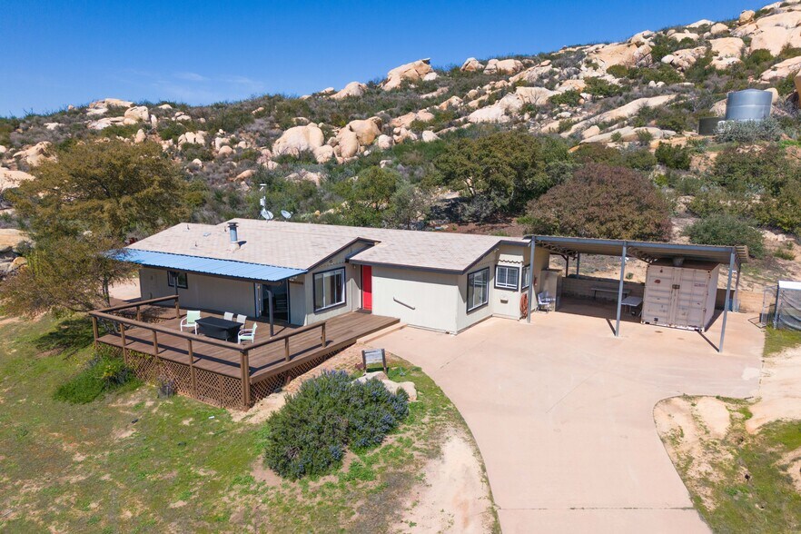 More Photos Of 19191 High Glen Rd, Alpine Specialty For Sale