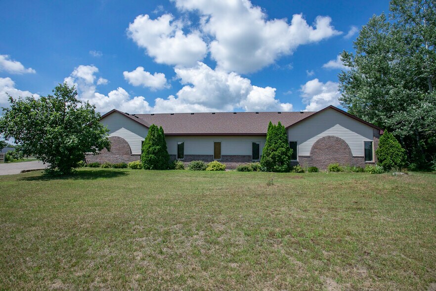 More Photos Of 16015 NE Central Ave, Ham Lake Office For Sale