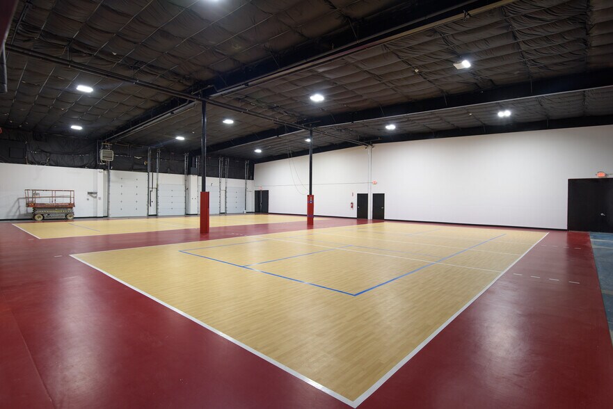 More Photos Of 243 Route 100, Somers Township Health Club For Lease