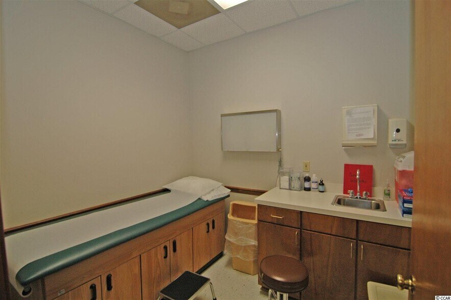 More Photos Of 1001 N Fraser St, Georgetown Medical For Lease