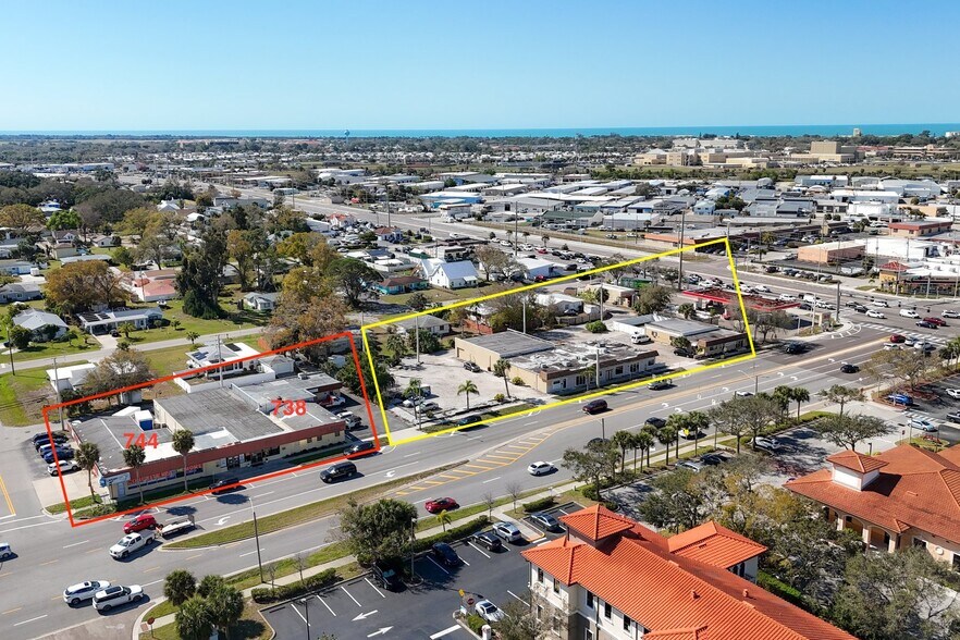 More Photos Of 738 -744 E Venice Ave, Venice General Retail For Sale