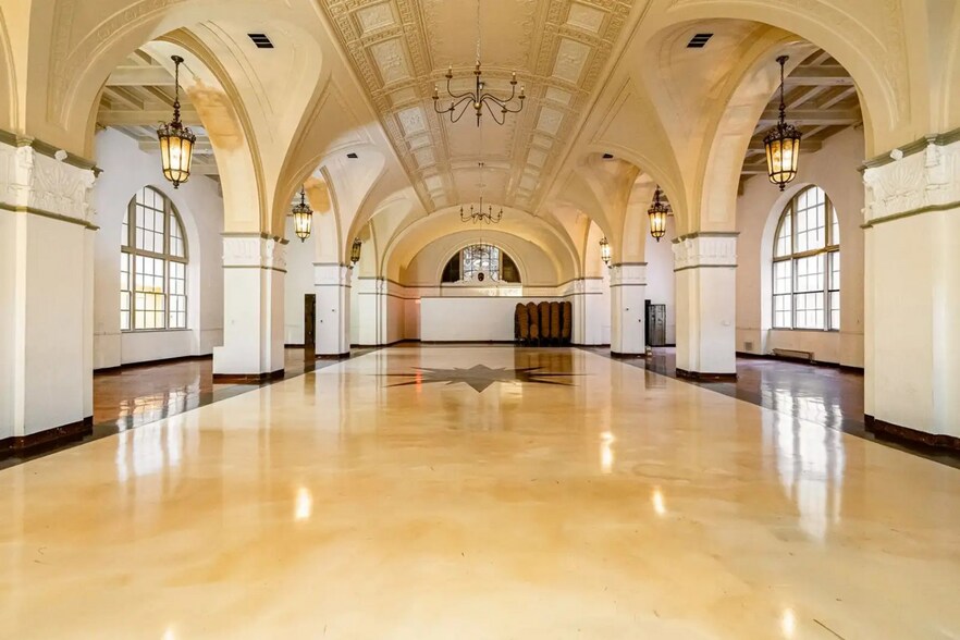 More Photos Of 620 S Third St, Louisville Office Residential For Sale