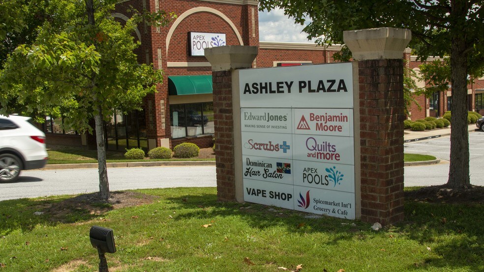 More Photos Of 800 Highway 54 W, Fayetteville Unknown For Lease