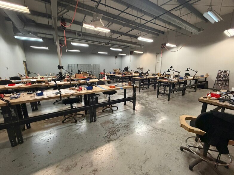 More Photos Of 5000 Harding Pl, Nashville Showroom For Lease