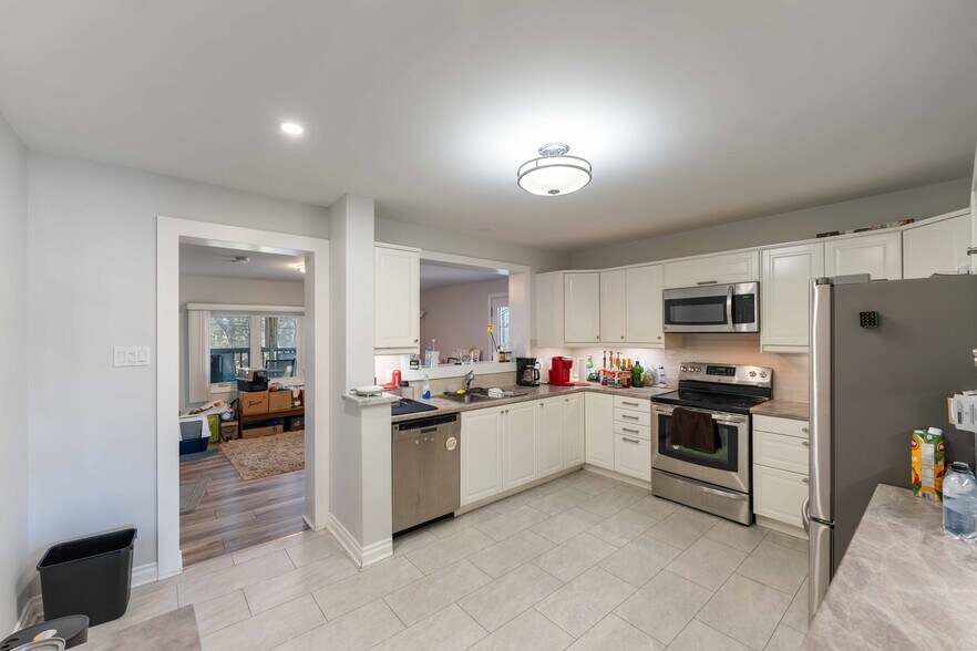 More Photos Of 732 Morin St, Ottawa Apartments For Sale