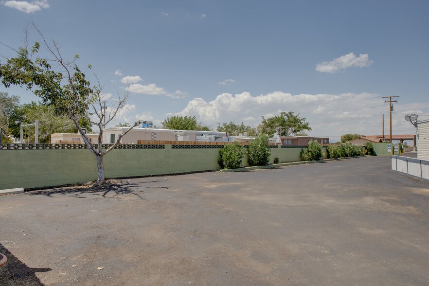 More Photos Of 535 W Atkins Ave, Ridgecrest Manufactured Housing Mobile Home Park For Sale