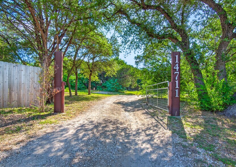 More Photos Of 14711A Quail Ct, Leander Trailer Camper Park For Sale