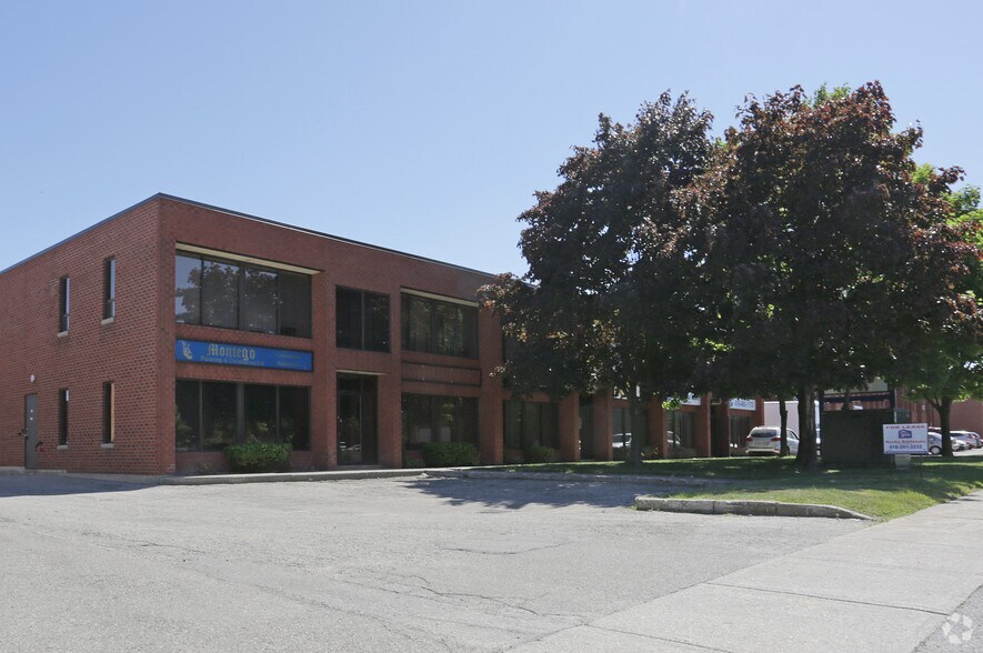 More Photos Of 210 Drumlin Cir, Vaughan Warehouse For Lease