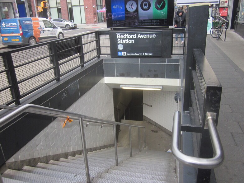 More Photos Of 102 S 6th St, Brooklyn Office For Lease