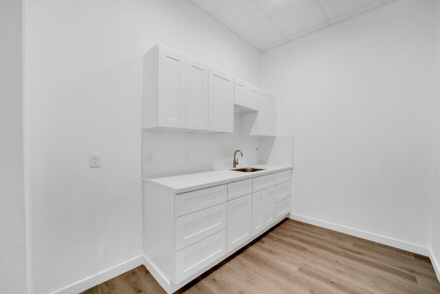 More Photos Of 26600 Cook Rd #306 fld, Katy Medical For Lease