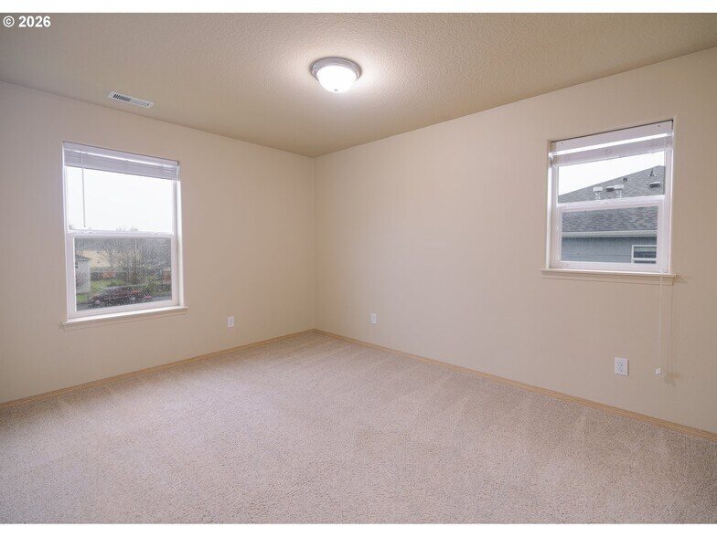 More Photos Of 2047 SE Huckleberry Ave, Warrenton Apartments For Sale