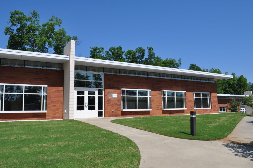 More Photos Of 5310 S Alston Ave, Durham Medical For Sale
