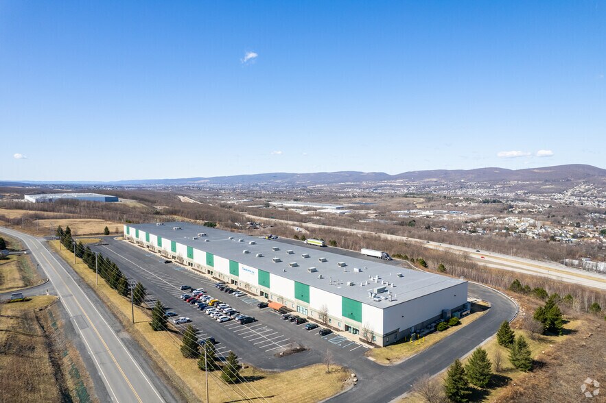 Primary Photo Of 14-46 Alberigi Dr, Jessup Warehouse For Lease