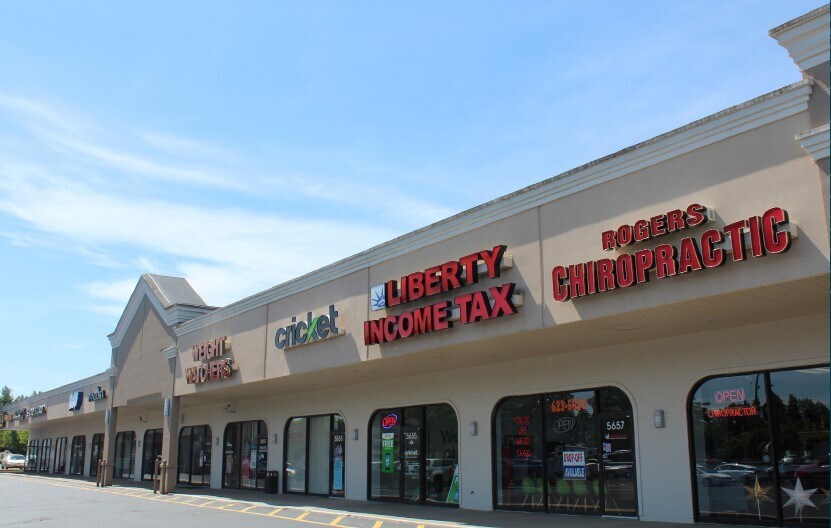 Primary Photo Of 5623-5725 Dixie Hwy, Waterford Unknown For Lease