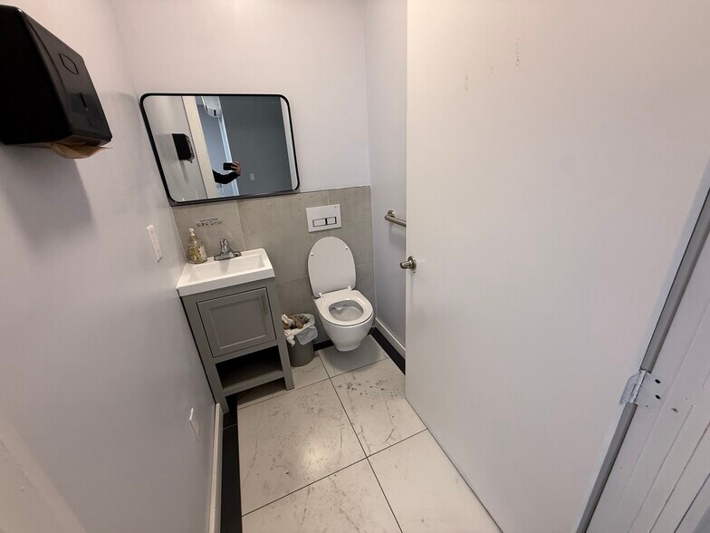 More Photos Of 1084 Rogers Ave, Brooklyn Apartments For Lease
