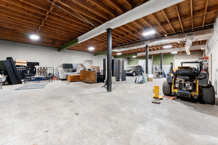 More Photos Of 636 Industrial Blvd, Gainesville Warehouse For Sale