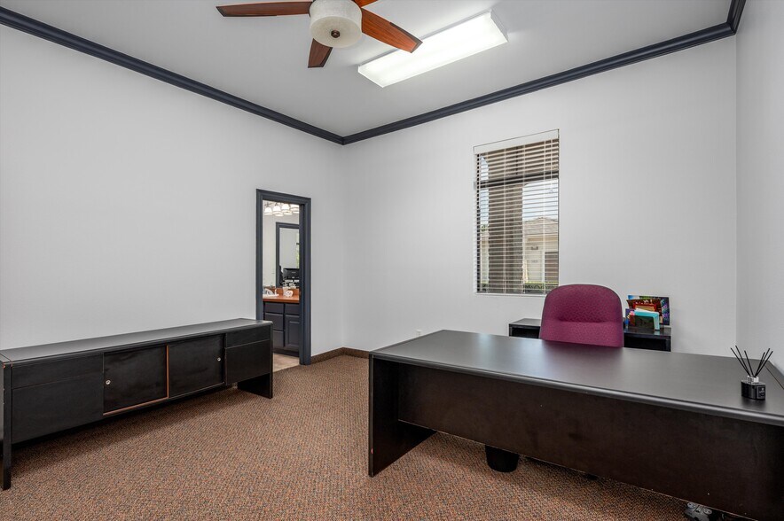 More Photos Of 6513 Preston Rd, Plano Medical For Sale