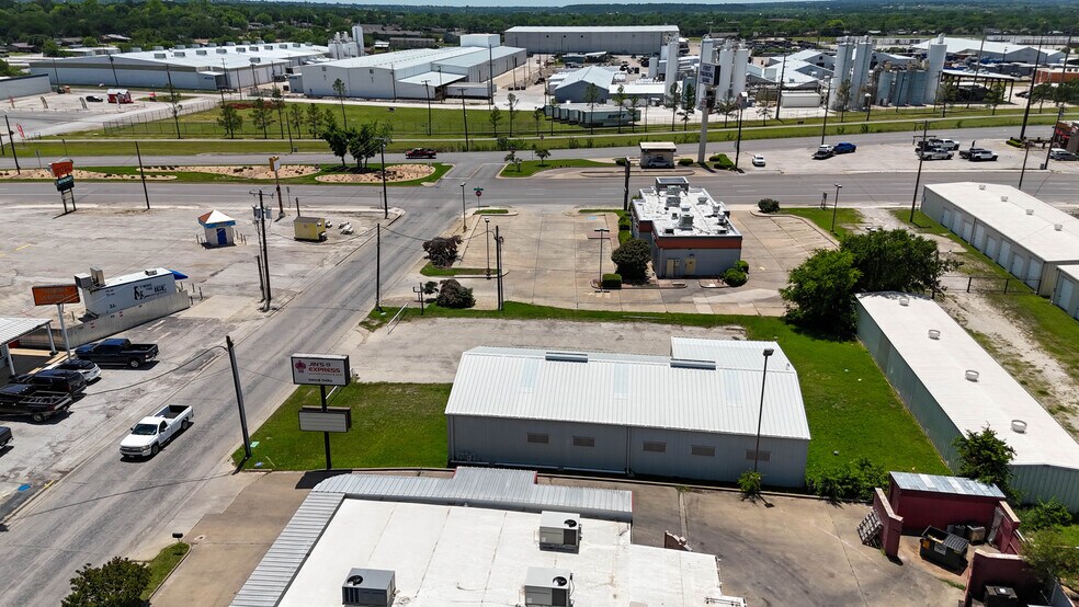 More Photos Of 215 NE 27th Ave, Mineral Wells Restaurant For Sale