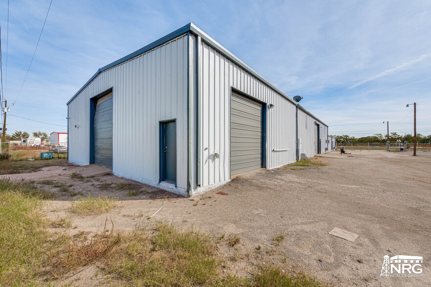 More Photos Of 2415 E Highway 80, Midland Warehouse For Lease