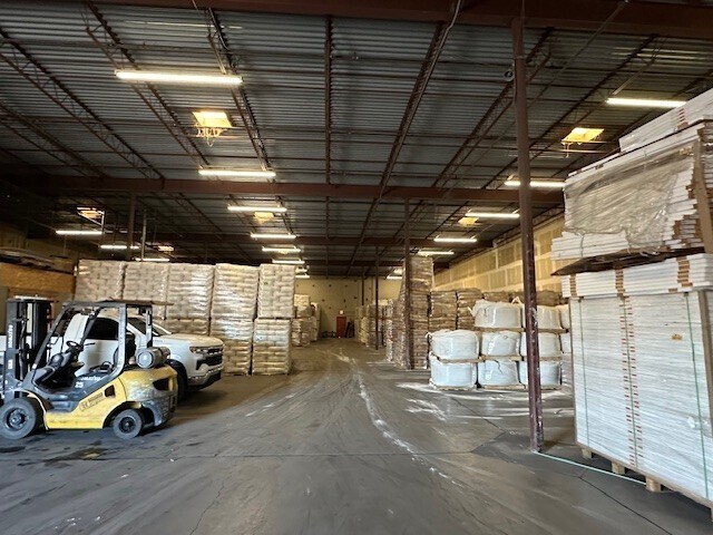 More Photos Of 901 Tony Lama St, El Paso Warehouse For Lease