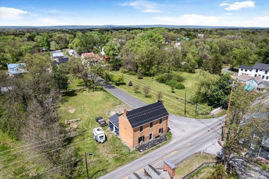 More Photos Of 7211 Queen St, Middleway Flex For Sale