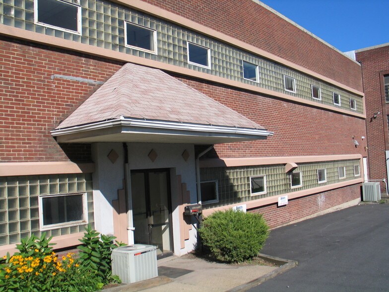More Photos Of 350-390 N Pennsylvania Ave, Wilkes Barre Warehouse For Sale