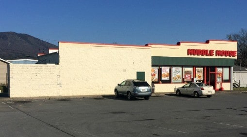 More Photos Of 612 S 3rd Ave, Chatsworth Restaurant For Sale