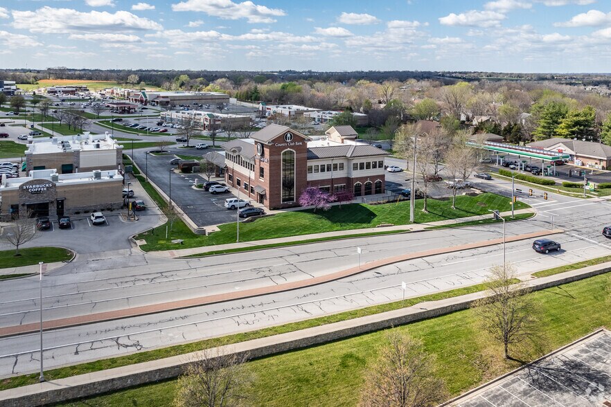 More Photos Of 21911 W 66th St, Shawnee Office For Lease