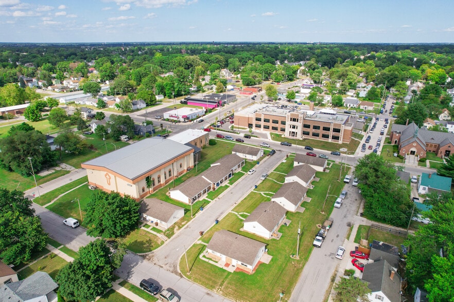 Primary Photo Of 3500 Warsaw St, Fort Wayne Apartments For Sale