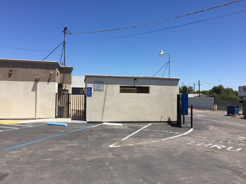 More Photos Of 107 W Pacheco Blvd, Los Banos Restaurant For Sale