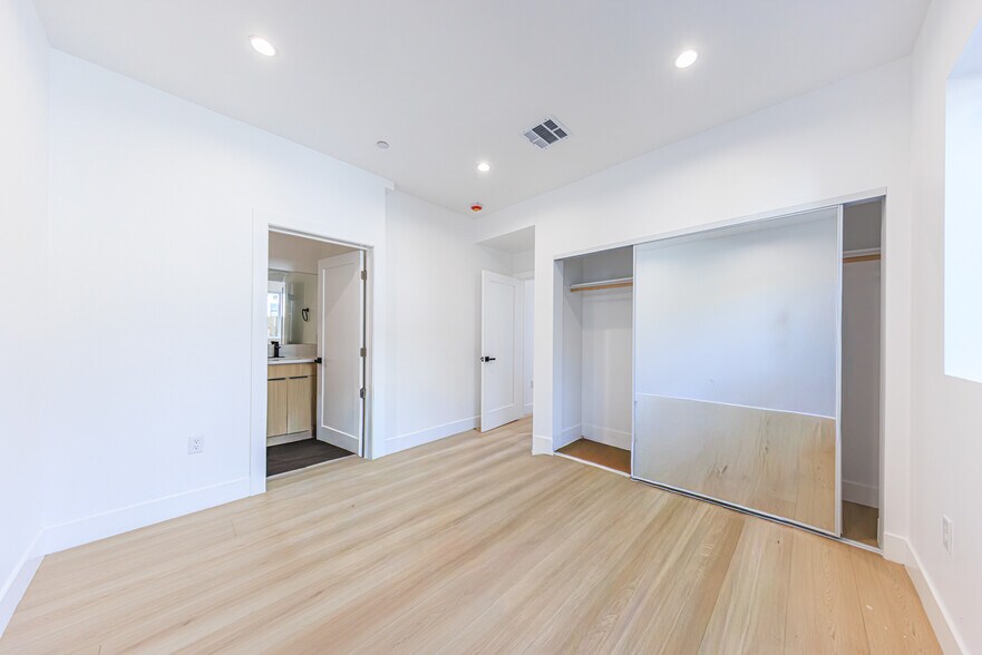 More Photos Of 2424 S West View St, Los Angeles Apartments For Sale