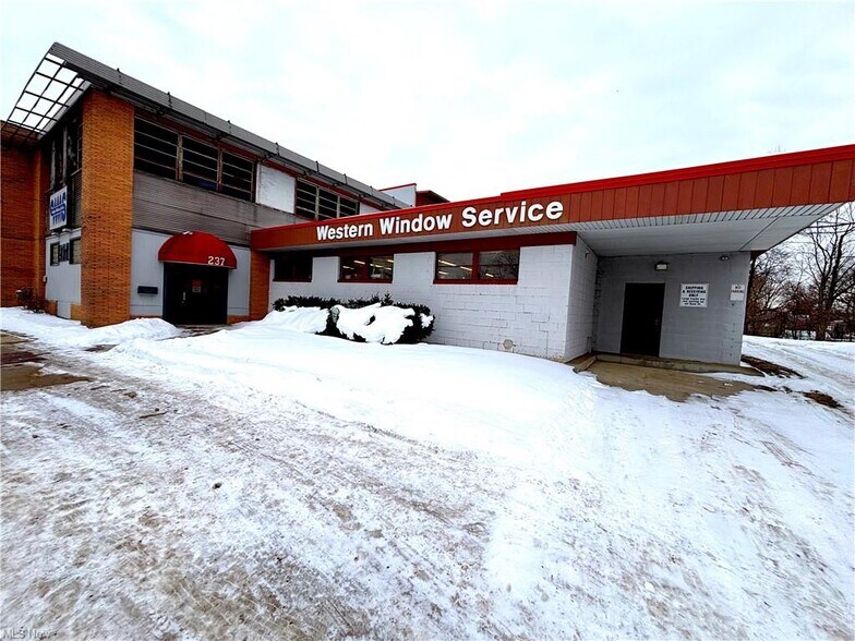 Primary Photo Of 237 Depot St, Berea Warehouse For Sale