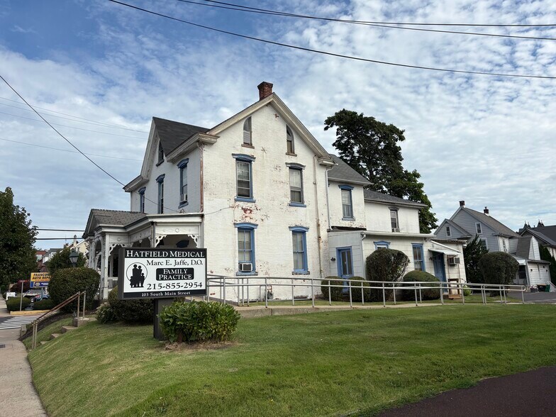 More Photos Of 105 S Main St, Hatfield Hospital For Sale