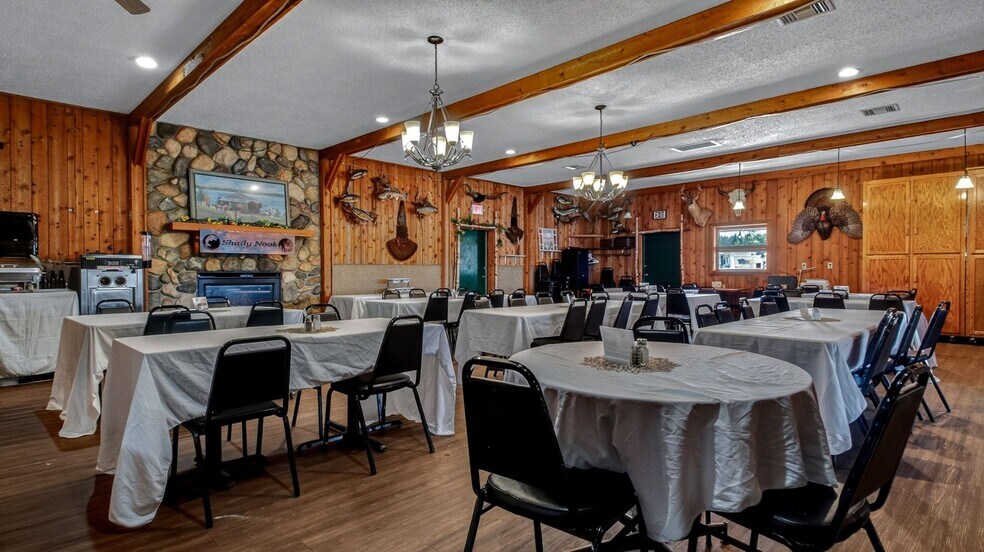 More Photos Of 16061 296th St, Cornell General Retail For Sale